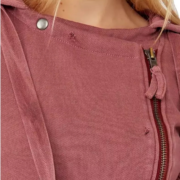Free People "You Asked For It" Cropped Moto Style Hooded Sweatshirt. Size Medium - Picture 7 of 15